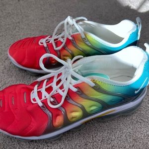 Nike rainbow vapormax size 13